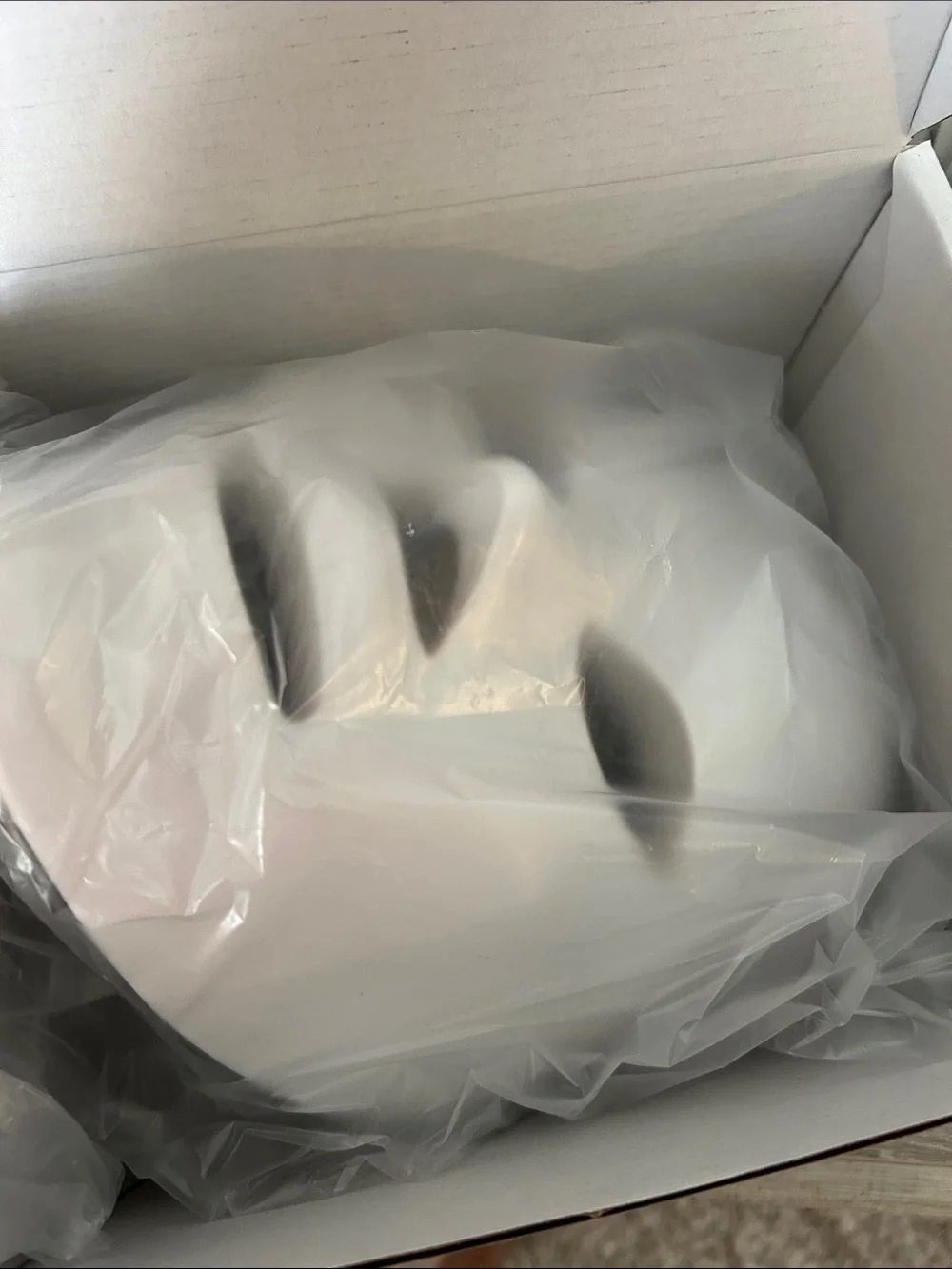 Light Facial Beauty Instrument LED Therapy Mask – White NIB